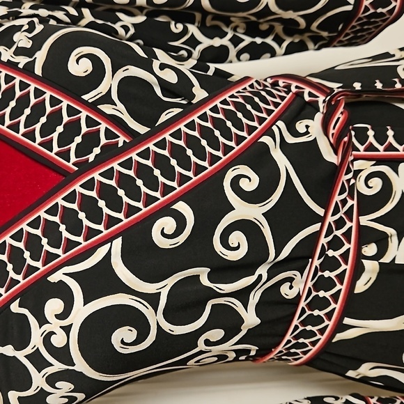 White House Black Market Dress Size: Small - Picture 3 of 9